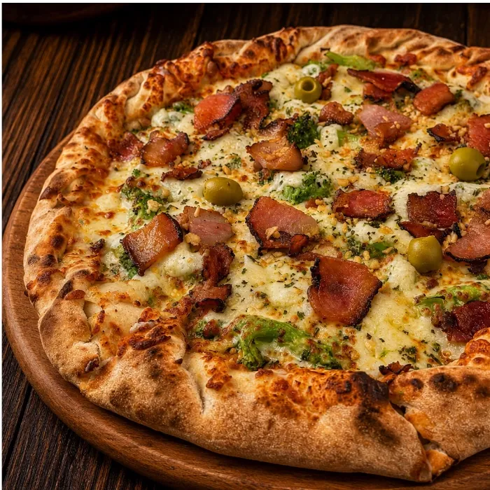 Pizza Brócolis com Bacon e Alho Frito